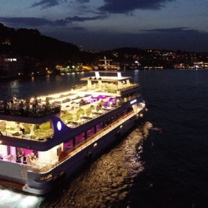 25 NİSAN 2026 KADINLAR MATİNESİ  & İSTANBUL BOĞAZINDA TEKNEDE EĞLENCE TURU