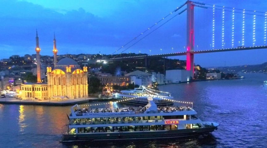 25 EKİM 2025 KADINLAR MATİNESİ  / İSTANBUL BOĞAZINDA TEKNEDE EĞLENCE TURU