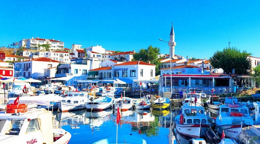 9 HAZİRAN 2025 GÜNÜBİRLİK BOZCAADA VE DENİZ TURU