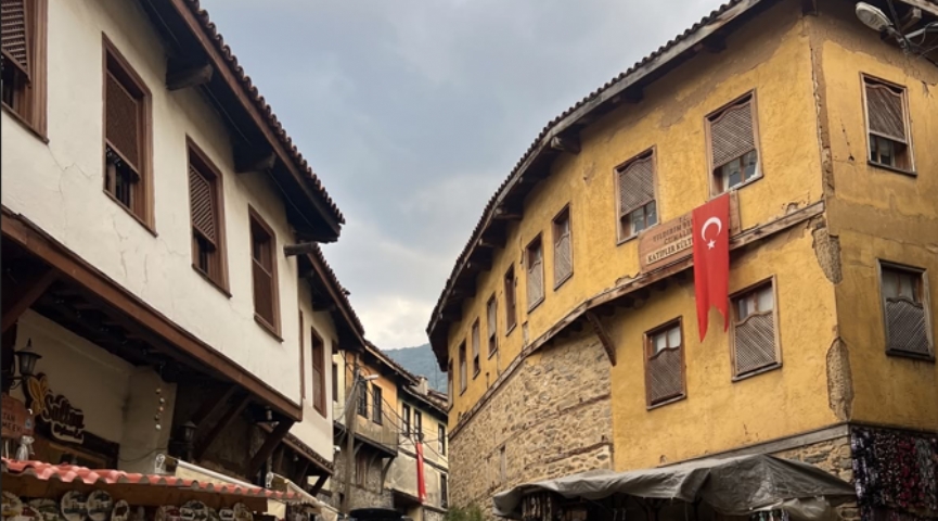 8 KASIM 2026 BURSA CUMALIKIZIK - ULUBAT GÖLÜ-GÖLYAZI KÖYÜ-TRİLYE-MUDANYA TURU