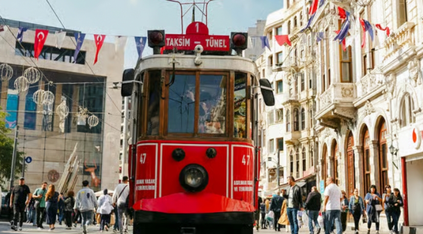 1 KASIM 2026 İSTANBUL BOĞAZ TURU   VE  GALATA &  TAKSİM  & EMİNÖNÜ TURU