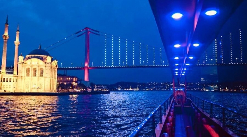 7 MART 2026 DÜNYA KADINLAR GÜNÜ´NE ÖZEL  KADINLAR MATİNESİ  & İSTANBUL BOĞAZINDA TEKNE TURU